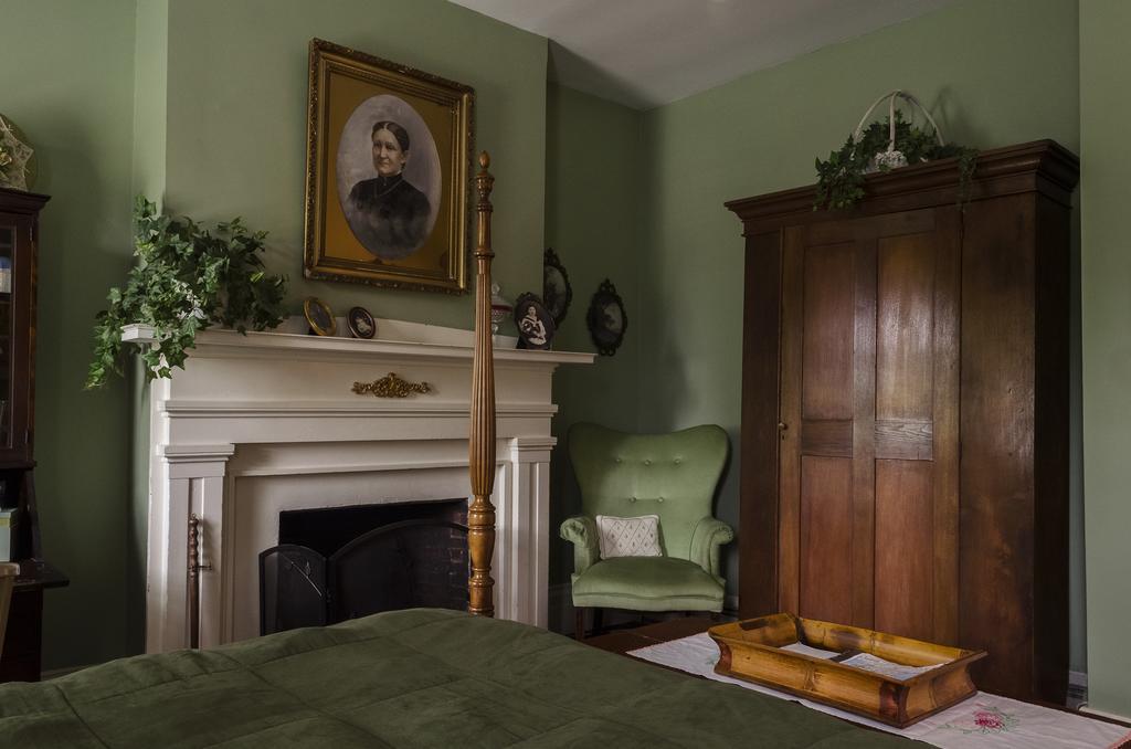 Munro House Bed And Breakfast Jonesville Quarto foto