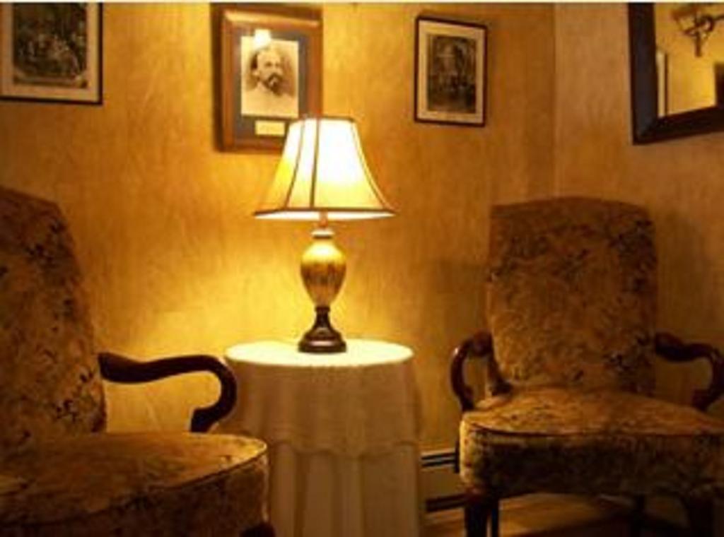 Munro House Bed And Breakfast Jonesville Quarto foto